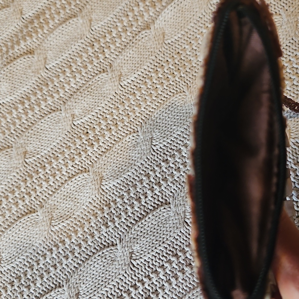 Beautiful Shell And Bead Mini Purse - Picture 4 of 4